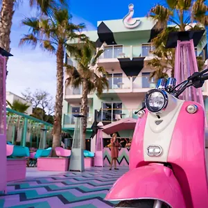 Wi-ki-woo , San Antonio (Ibiza) Spain